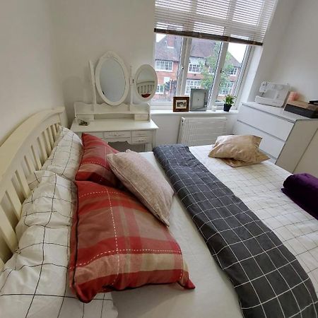 London Luxe Rooms Surbiton Esterno foto