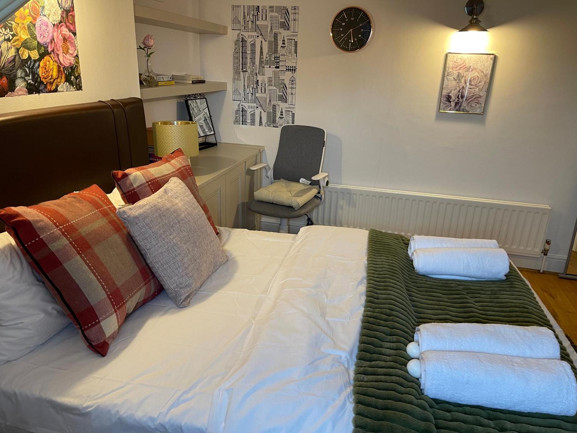 London Luxe Rooms Surbiton Esterno foto